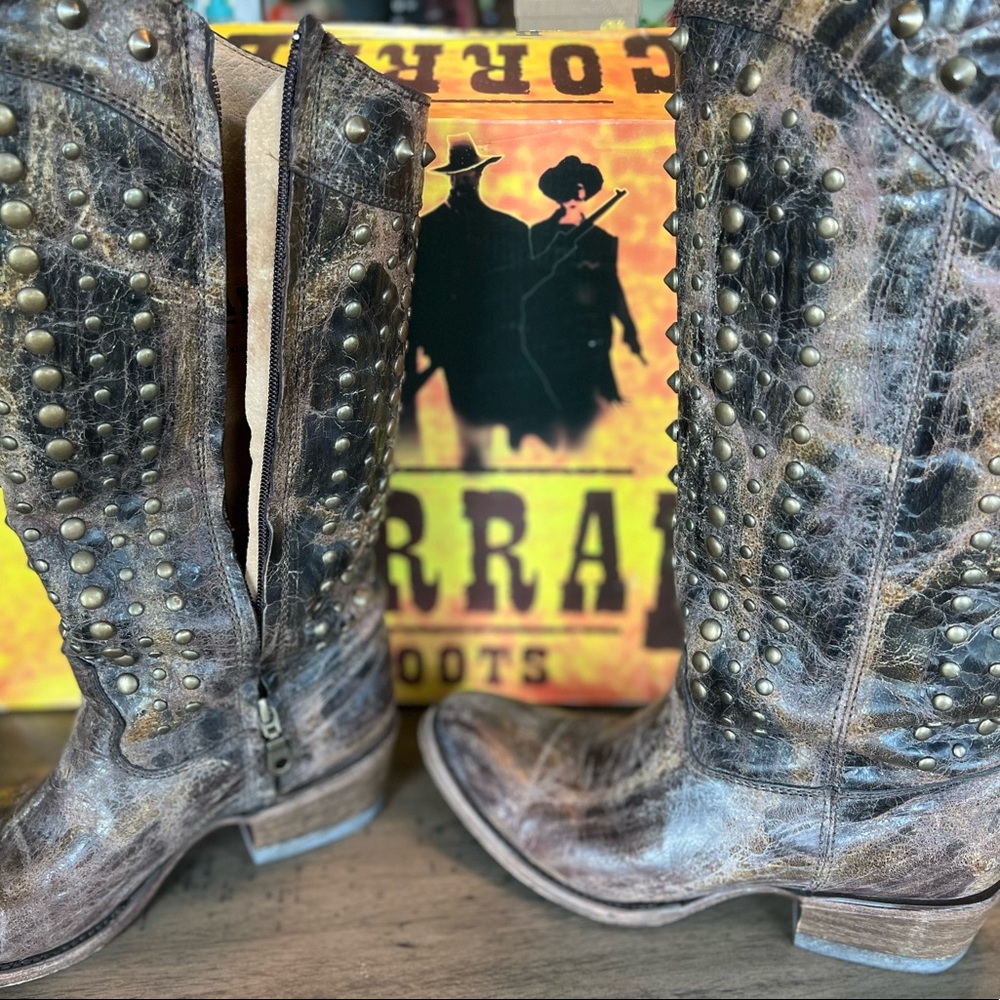 Corral boots